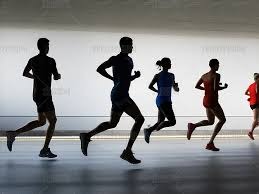 凯尔：最低目标是欧冠资格；与施洛特贝克的续约